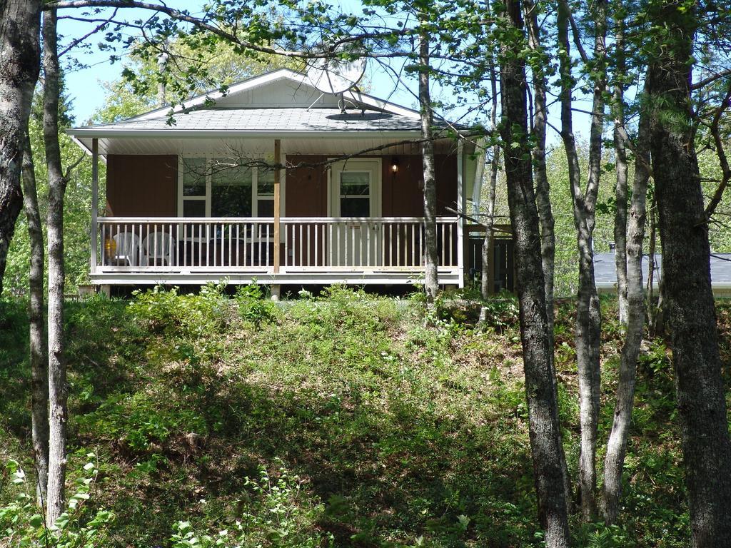 Roseway River Cottages Шелберн Номер фото