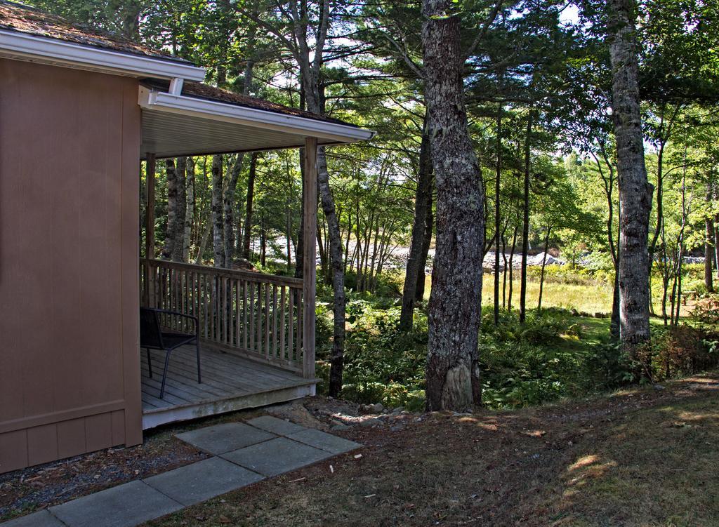 Roseway River Cottages Шелберн Экстерьер фото